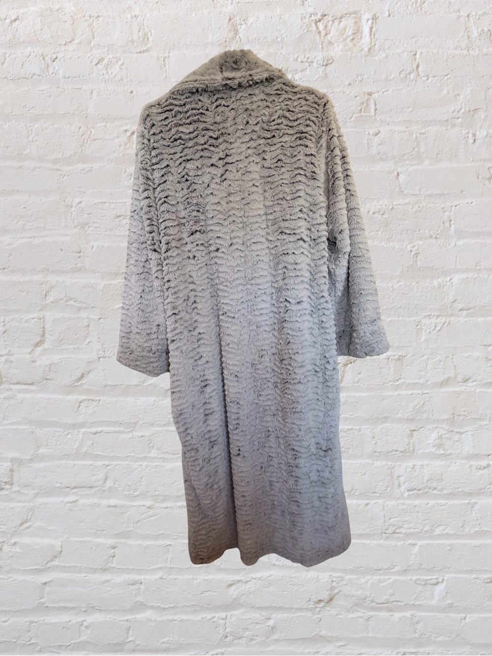 Soma Plush Faux Fur Long Wrap Robe Gray Black S/M Women Soft Cozy Loungewear - Picture 6 of 9